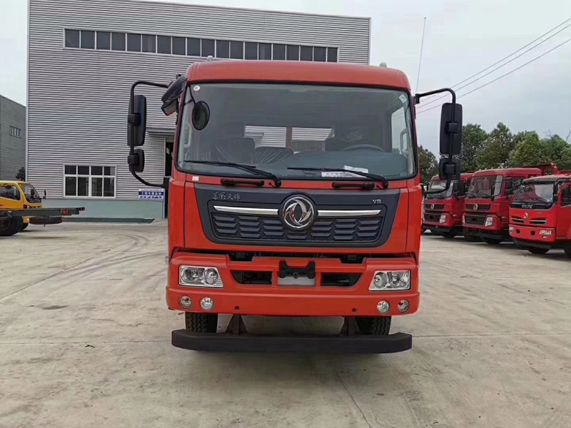 東風(fēng)天錦單橋平板車(chē)
